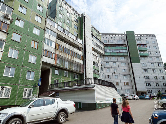 Кемеровские спасатели помогли двум пожилым женщинам, запертым в квартирах