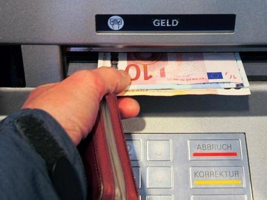 Немцы держат почти биллион евро на беспроцентных счетах