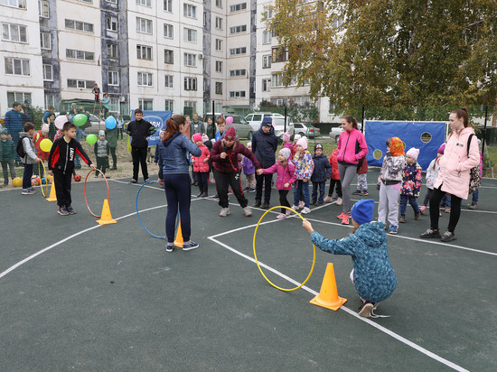 «Стальное дерево» помогло создать спортивную площадку в Заринске