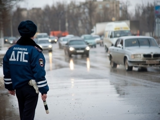 Под Волгоградом на трассе в ДТП погиб пешеход