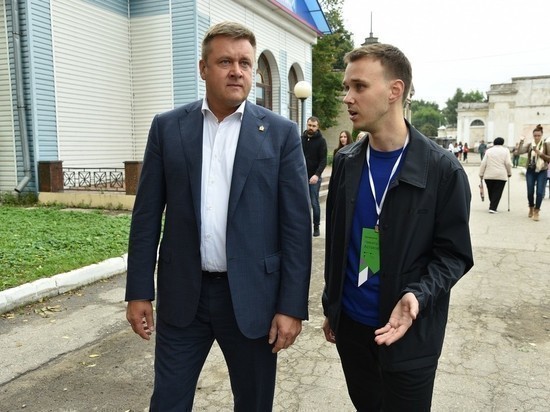 Любимов призвал районы поучаствовать в возрождении Торгового городка
