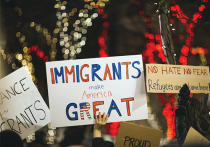 В городе Нью-Йорке вышел новый закон: теперь оскорблять нелегальных иммигрантов и угрожать им нельзя