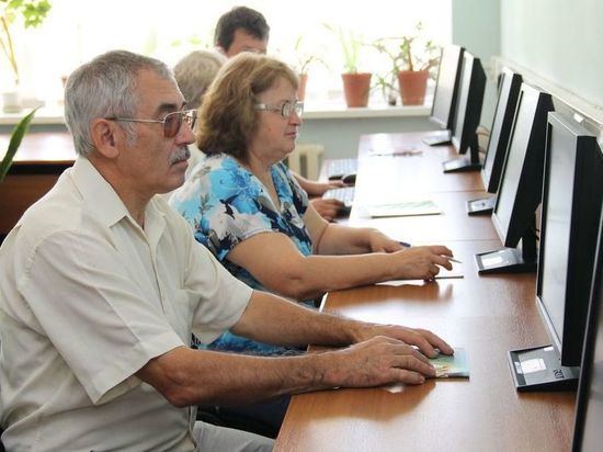 Орловских пенсионеров приглашают на компьютерные курсы