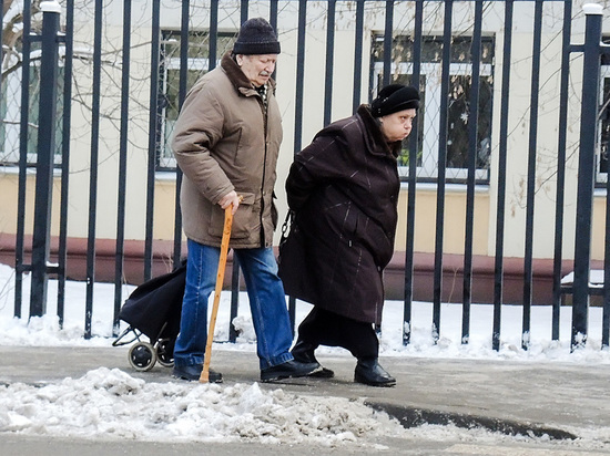 Ученые выявили связь между медленной походкой и старением мозга