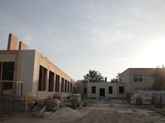 В трех калмыцких райцентрах построят новые здания школ
