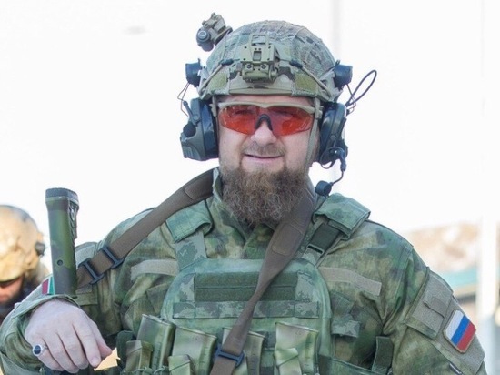 Кадыров поздравил получившивших краповые береты спецназовцев из Чечни