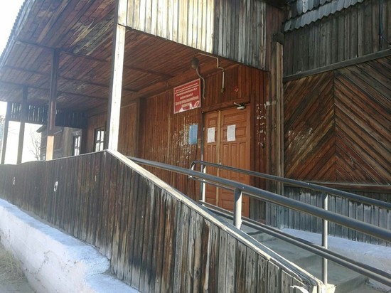 Жители Бурятии предлагают переселить депутатов Народного Хурала в старую поликлинику