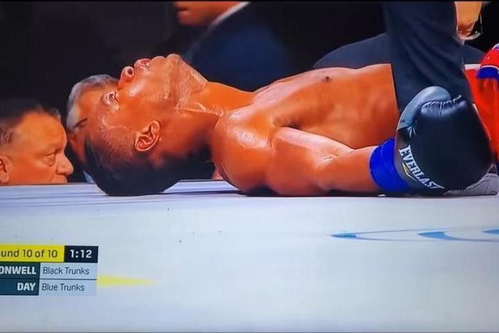 Патрик Дэй потерял сознание прямо на ринге, его состояние критическое