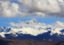 Землетрясение, произошедшее в Непале в 2015 году, могло изменить высоту Эвереста, считают китайские и непальские специалисты