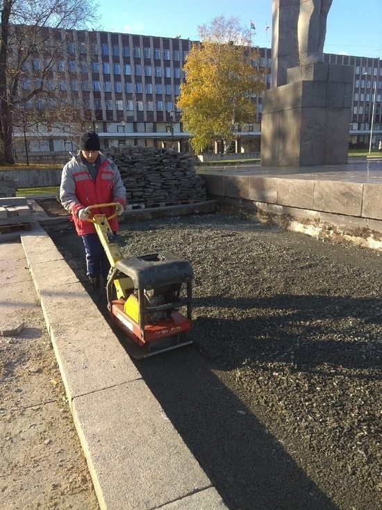 Администрация Петрозаводска пообещала вымостить Советскую площадь натуральным камнем