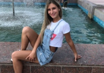 Опубликовано видео с места убийства 27-летней жительницы Екатеринбурга Ксении Каторгиной, которая 10 октября отправилась на встречу с потенциальными покупателями своего автомобиля Audi Q5 и исчезла