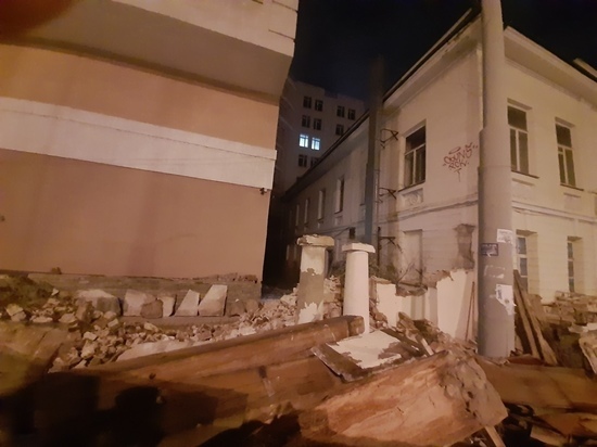 Общественники обеспокоены сносом памятника под видом реконструкции в Екатеринбурге