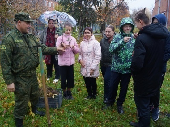 Практическое занятие для учеников Пролетарской школы провели специалисты филиала «Русский лес».