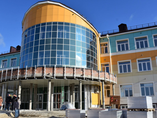 В Губкинском завершают реконструкцию школы с тиром и тренажерами