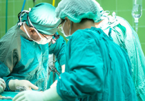 Мужчина с гениталиями, доходившими до колен и весившими более трех килограммов, обратился за помощью к панамским хирургам