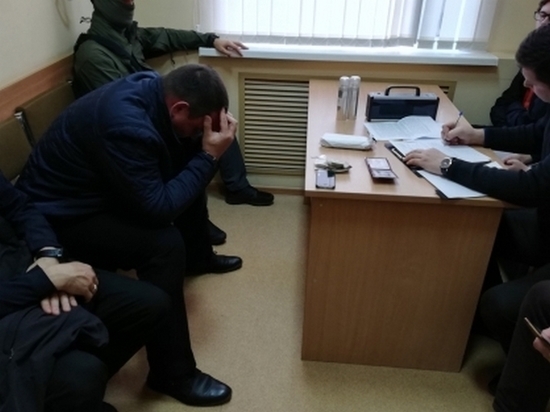 Брянский полицейский просил взятку в 5 миллионов рублей
