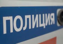 В Красноярске двое мужчин на протяжении 8 часов насиловали девушку, оказывающую услуги интимного характера, после чего она выпрыгнула из окна 3 этажа ради спасения и чудом выжила