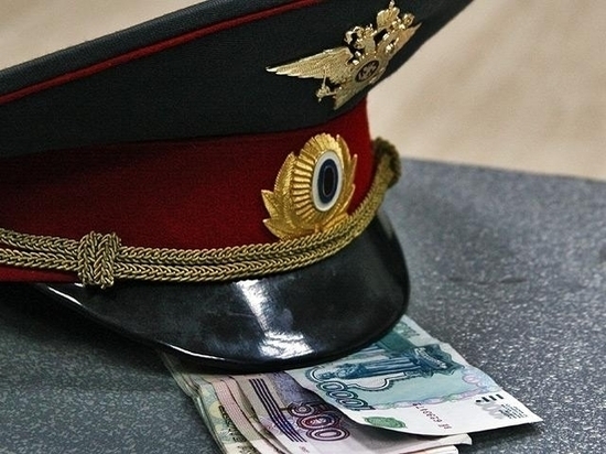 Сотрудник калмыцкой полиции подозревается в получении взятки