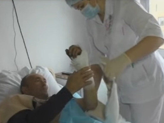 В Кузбассе врачи пришили мужчине отрубленную руку