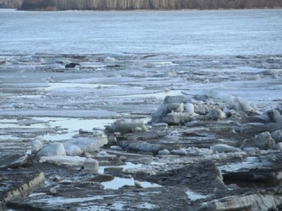 В ЯНАО на малых реках начался ледостав