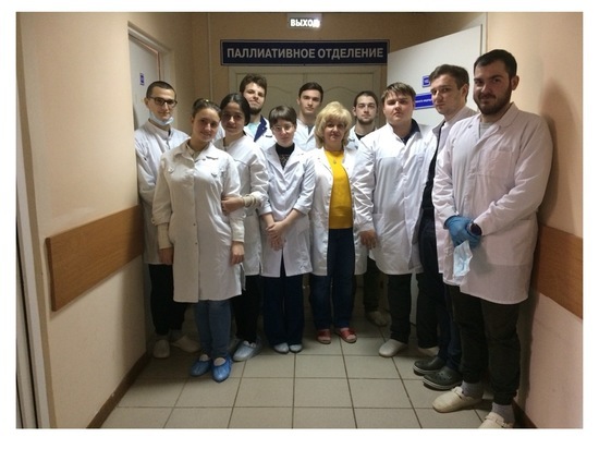 Студенты из Серпухова помогли пациентам Домодедовской больницы