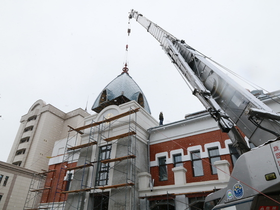 Здание Театра кукол в Барнауле украсил новый купол