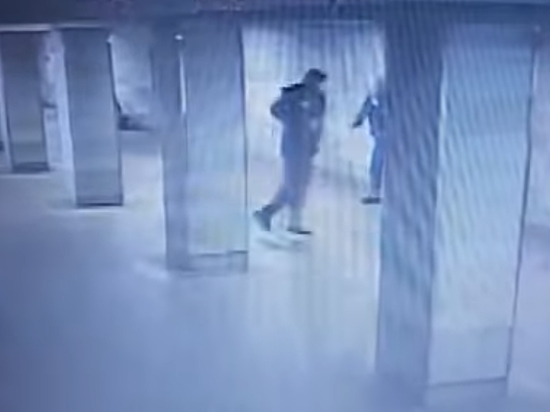 Накануне он получил удар ножом в московском метро