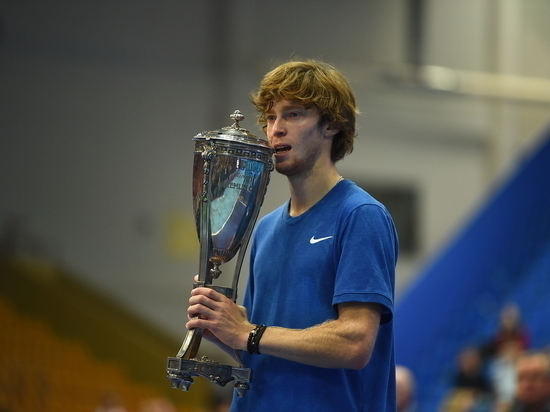 Российский теннисист Андрей Рублёв впервые стал обладателем данного трофея