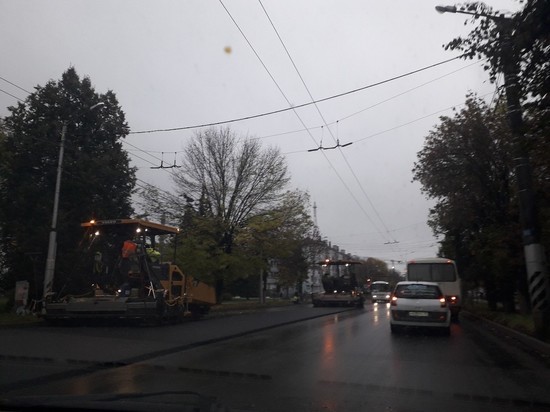 Разумовский заявил о перевыполнении плана по ремонту дорог Калуги