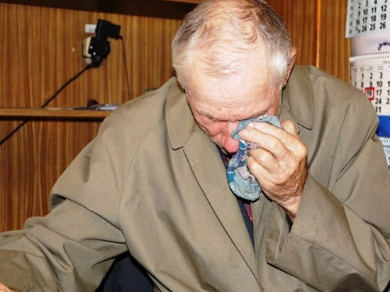 В Хакасии специалист по установке цифрового ТВ ограбил 84-летнего дедушку