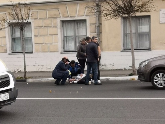 В центре Рязани на пешеходном переходе сбили девушку