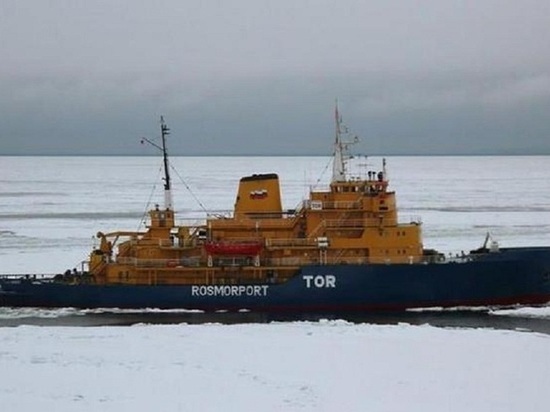 Направлявшийся на Ямал ледокол подал сигнал бедствия у берегов Норвегии
