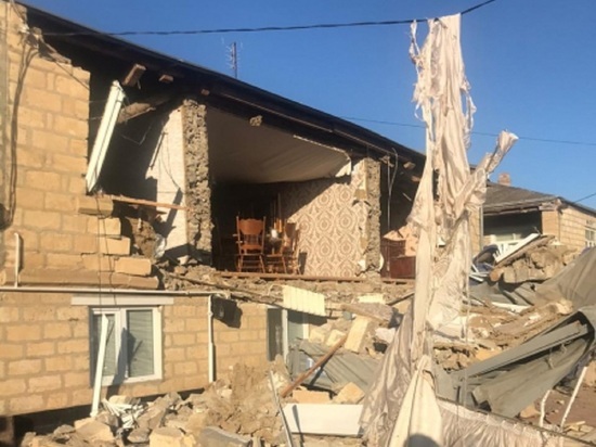 Хлопок газа разрушил частный дом в дагестанском Избербаше
