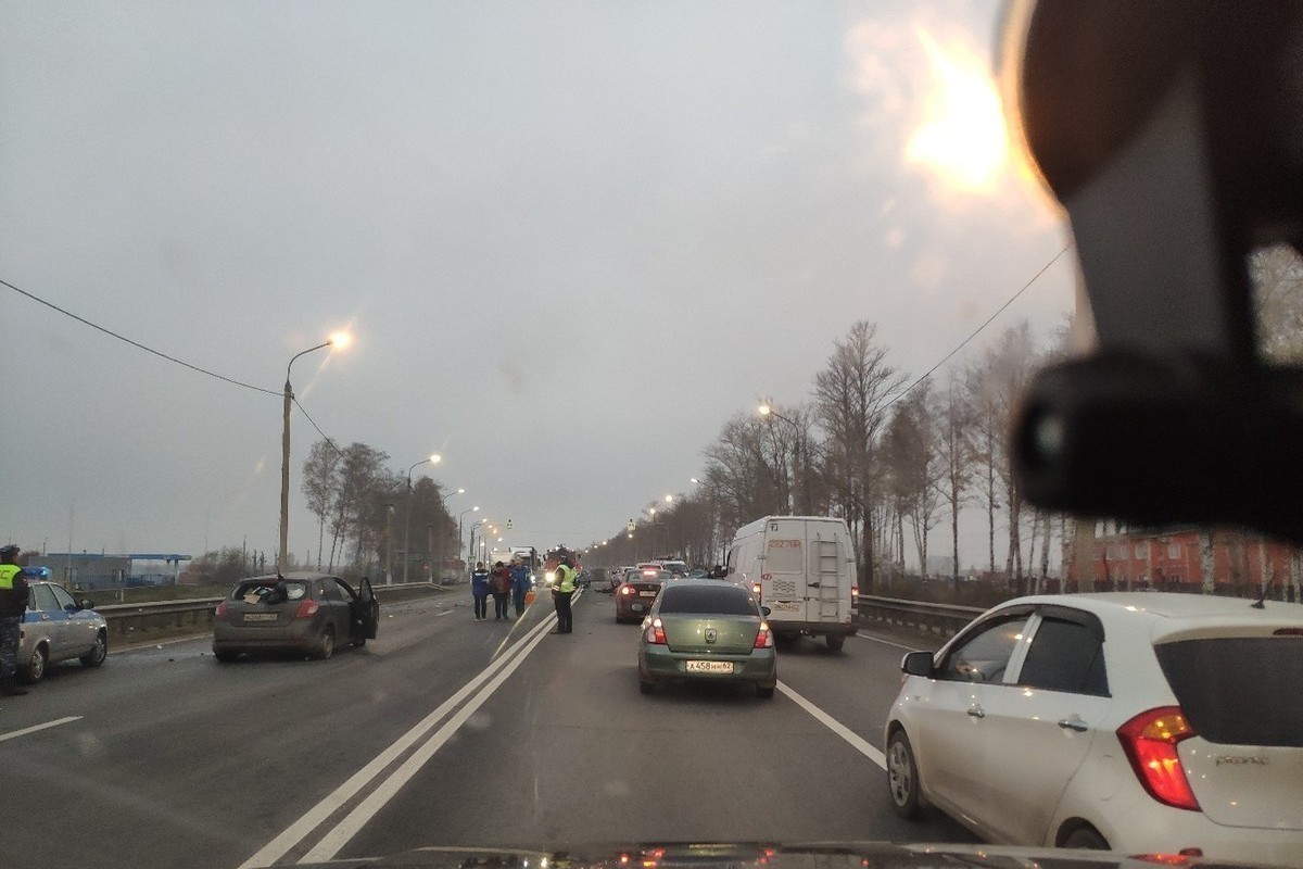 Происшествия в рязани и рязанской. Рязань ДТП на Первомайке 23.10.22. Авария в Рязани сегодня утром. Авария в Рязани на Соборной.