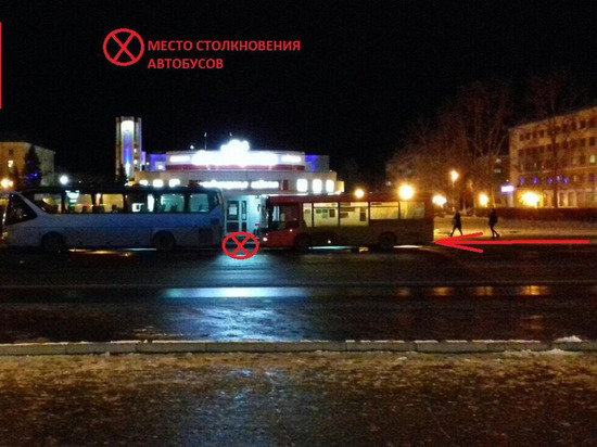 Два автобуса столкнулись в центре Северодвинска в понедельник
