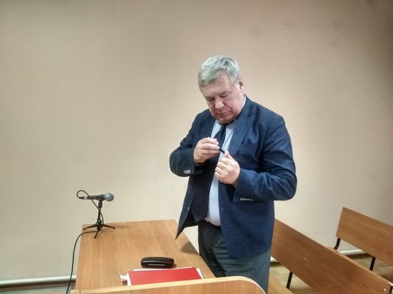 Суд встал на сторону директора Новосибирской музыкальной спецшколы