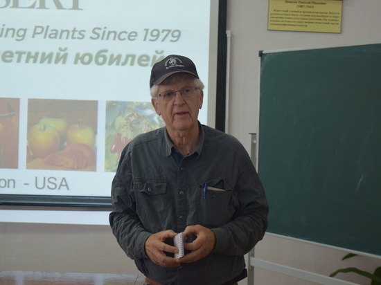 Американский фермер выращивает бурятскую облепиху в Орегоне
