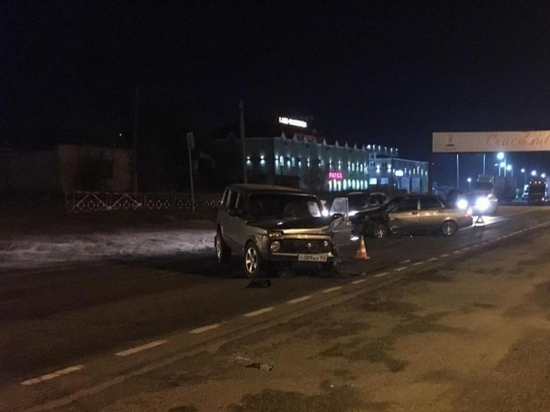 В столкновении двух «Лад» под Волгоградом пострадали оба водителя