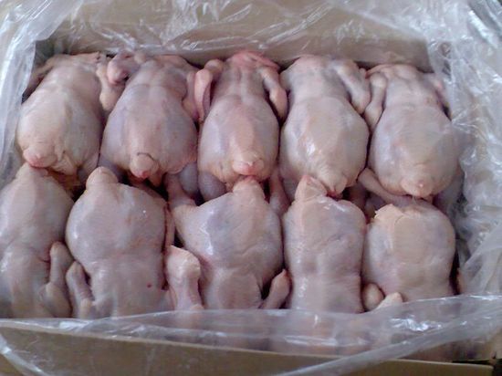 В детсадах Ноябрьска детей кормили просроченной курицей