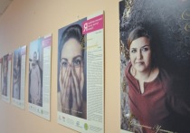 На открытии проекта в пятницу, 25 октября, пациенты смогли познакомиться с героинями выставки, а также пообщаться с психологом