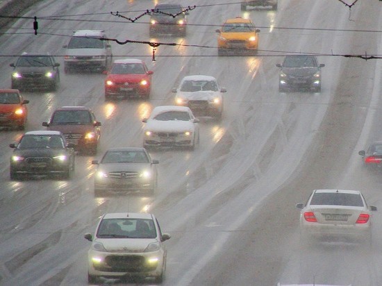 Средняя цена на авто до трех лет выросла до 878 тысяч рублей