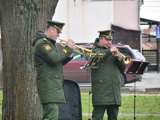В Серпухове состоялось выступление духового оркестра военной академии РВСН