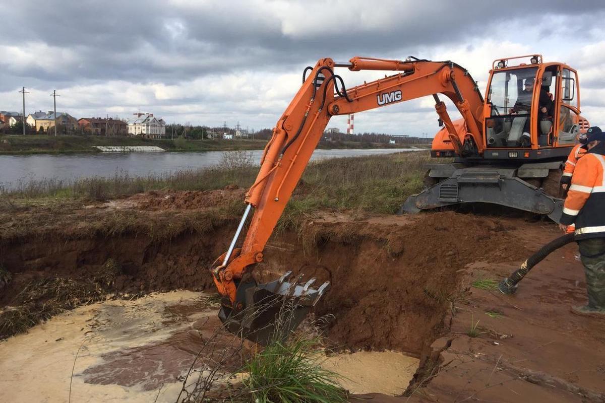 Тверь вода водоканал. Водоснабжение Тверь. Тверь Водоканал. Водоканал ремонт.