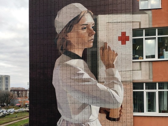 В Рязани появилось граффити с медсестрой