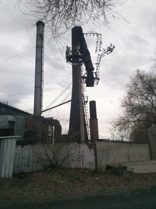 В Хакасии штормовой ветер разрушил дымоход муниципальной котельной