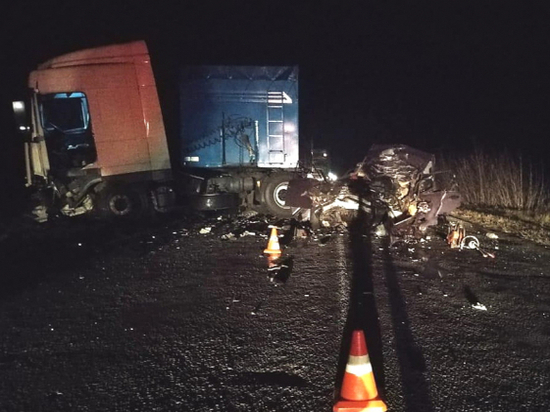 Водитель ВАЗа погиб в ДТП на трассе в Волгоградской области