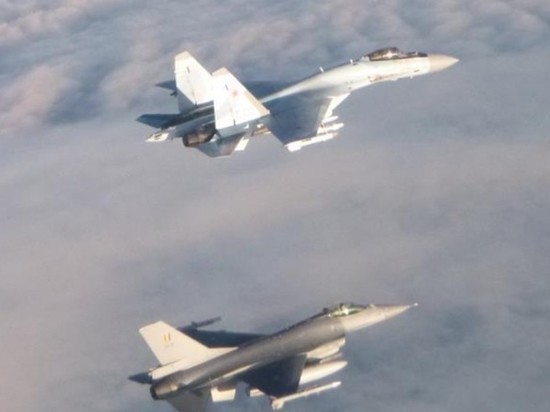 Бельгия сообщила о перехвате "мощного Су-35" над Балтикой