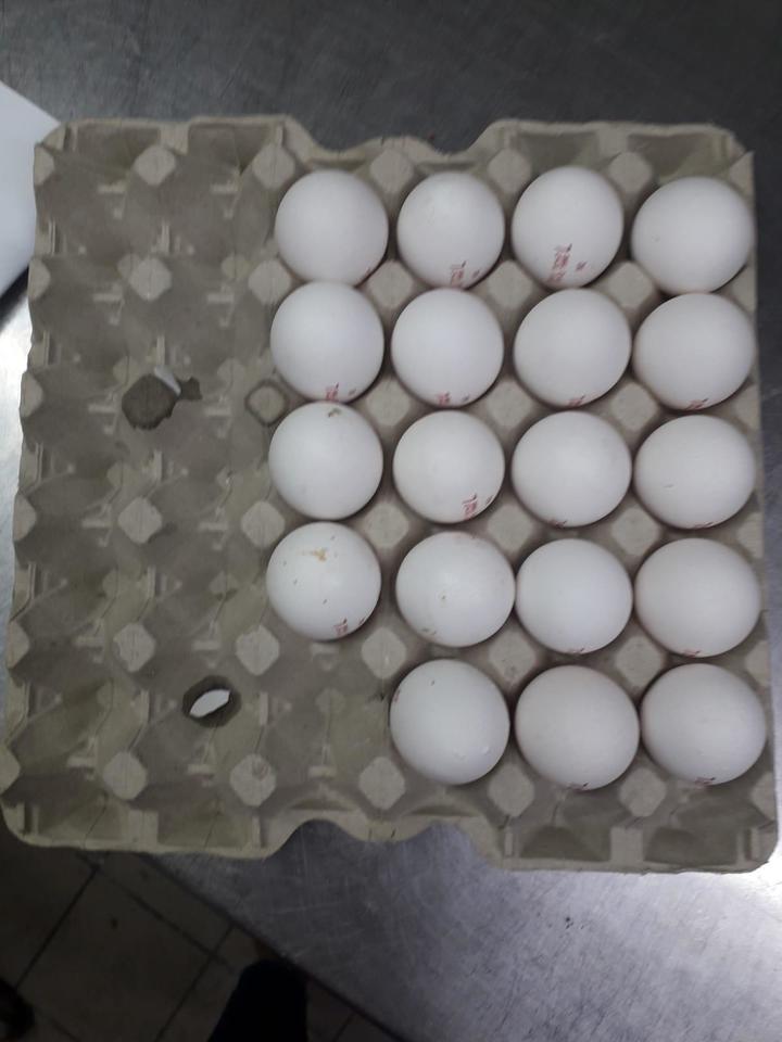 Разрушить яйца. Hub на яйце. Меч и куриное яйцо настольная игра. Уничтожение яиц в Омской области фото.