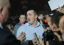 Известный российский боксер-тяжеловес и депутат в городском округе Чехов Денис Лебедев заявил, что хотел бы запретить в России телевидение