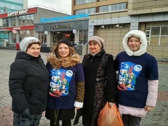 Акцию «Крепкие объятия» провели молодые волонтёры Серпухова